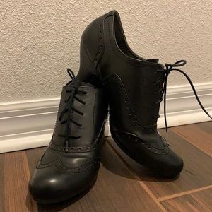 Rialto Black Oxford Heels